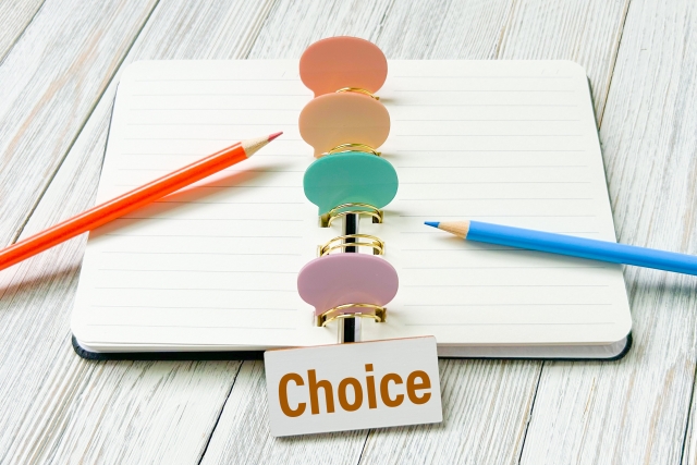choice 選択をイメージしたノートとChoiceの文字