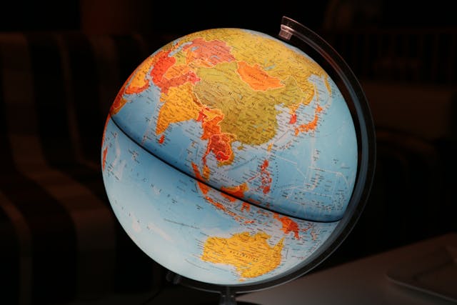 世界地図 各国の一覧をイメージした地球儀