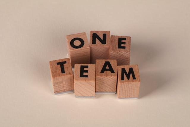 積み木ブロック ONE TEAMと書かれた文字