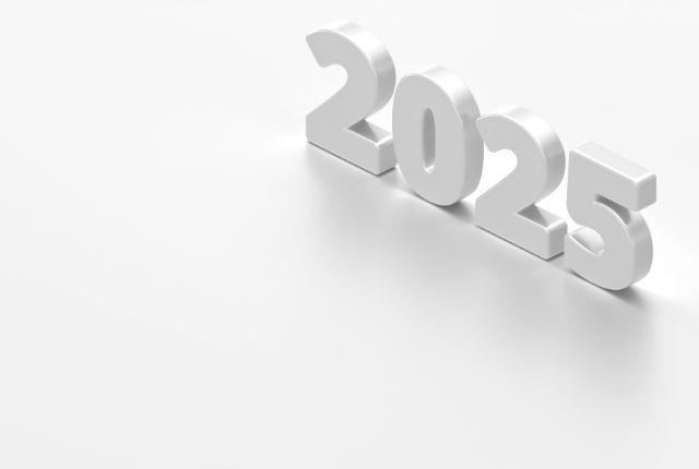 白い背景に“2025”の立体数字が並ぶ画像。外国人人材派遣会社の2025年トレンド解説記事用ビジュアル。