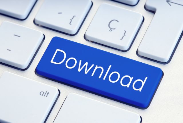 パソコンのダウンロードボタン MWO申請書をダウンロードする手順を解説する記事用の画像。キーボード上の大きなDownloadキーの写真。